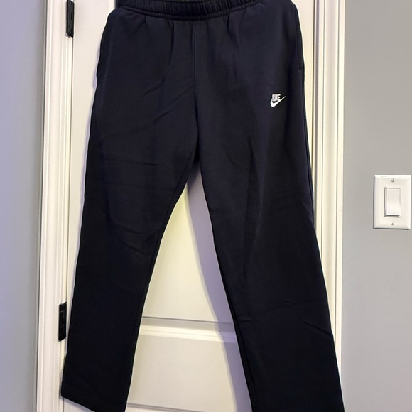 nike standard fit straight leg regular length sweatpants